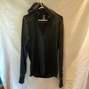 Hot Chillys men’s medium merino hooded long sleeve zip tee shirt.